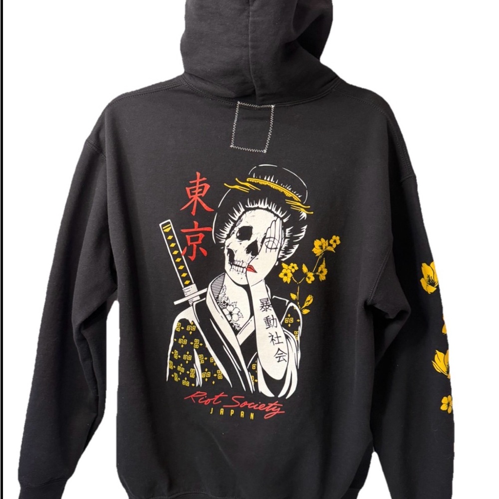 Riot Society Hoodie Mens Medium
Tokyo Geisha Skull Cherry Blossom
Japan